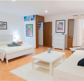 3 bedroom villa with pool and tennis court in Sicily, sleeps 6-8